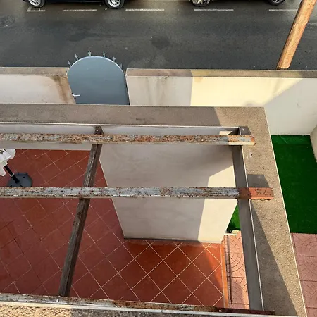 Casa Con Gran Superficie, Perfecto Para Familias. Сasa de vacaciones